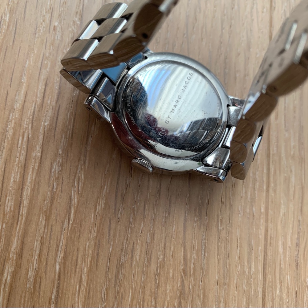 Marc by Marc Jacobs Amy MBM3054 Silver Watch - Picture 5 of 6